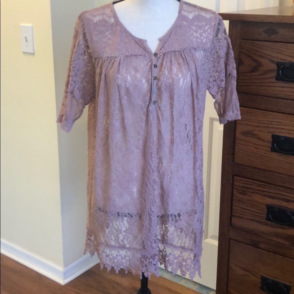 Women’s Suzanne Betro 2-piece lace top w/ camisole